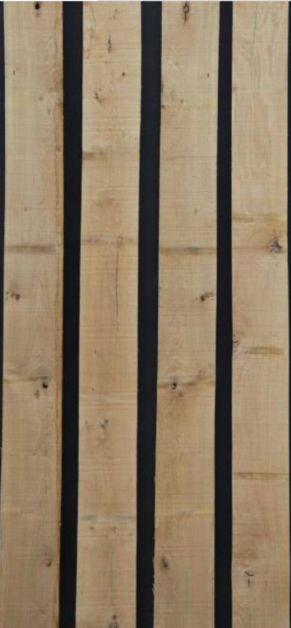 Grade III oak edged boards showing knots and sapwood